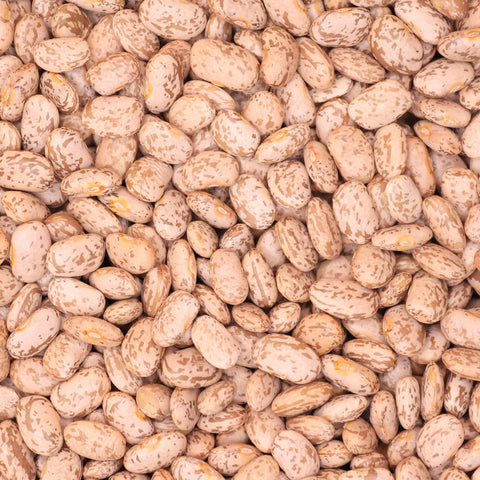 Close-up van kievitsbonen – lichtbruine bonen met donkerrode spikkels